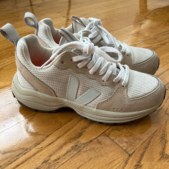 Veja Venturi Alveomesh in Gravel Menthol, US W 8 / Eur  39 - Picture 7 of 12